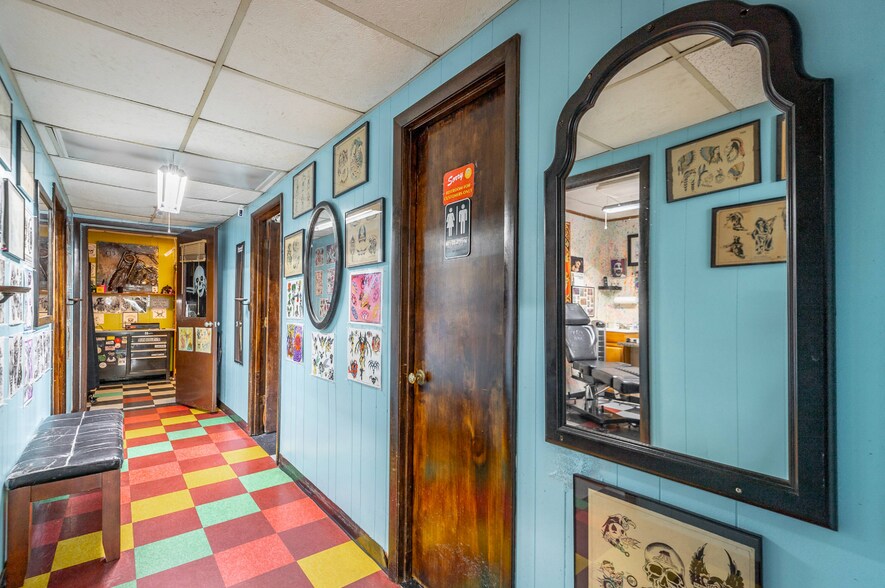 More Photos Of 605 Cherokee Blvd, Chattanooga Storefront Retail Residential For Sale