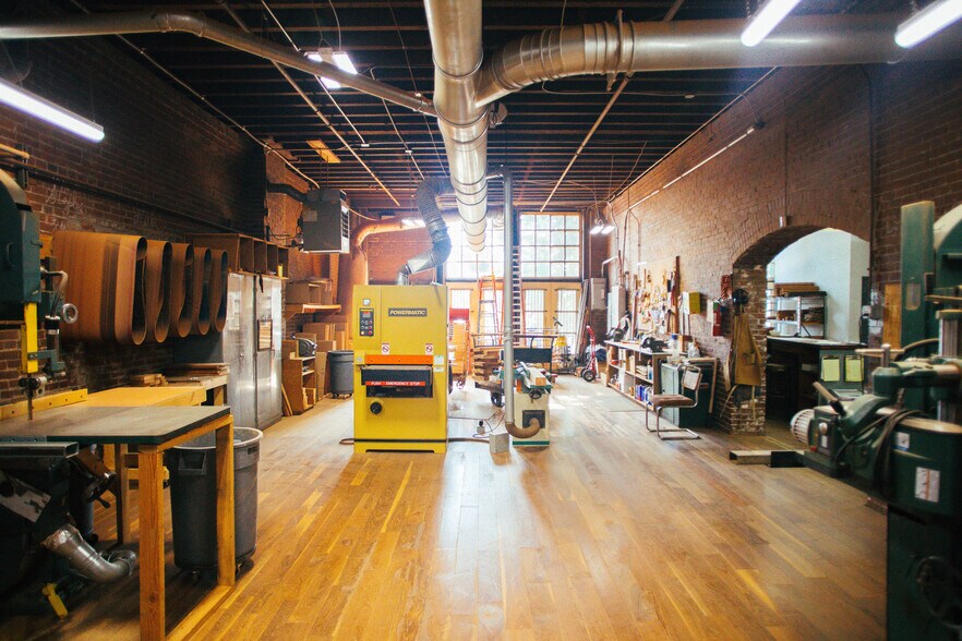 More Photos Of 1410 N Broadway, Saint Louis Storefront Retail Residential For Sale