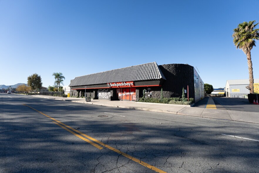 More Photos Of 1090 S Arrowhead Ave, San Bernardino Freestanding For Lease