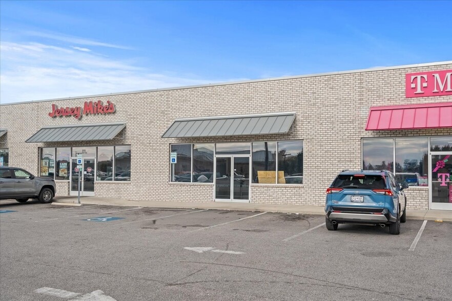 More Photos Of 211 Pamplico Hwy, Florence General Retail For Lease