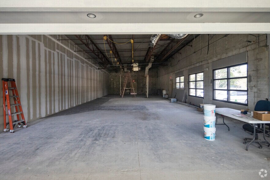 More Photos Of 11270-11270 4th St N, Saint Petersburg Unknown For Lease