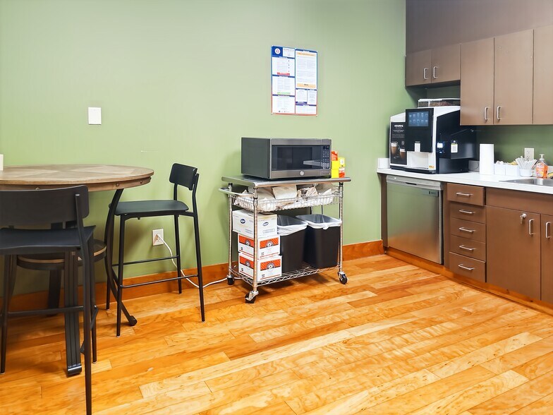 More Photos Of 318 1st Ave SW, Rochester Coworking Space