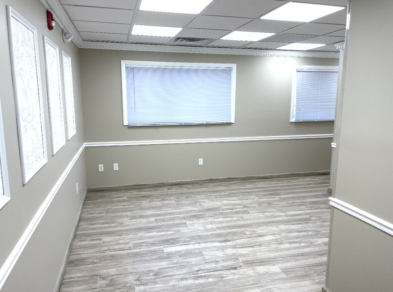 More Photos Of 1010 GAR Hwy, Swansea Office For Sale