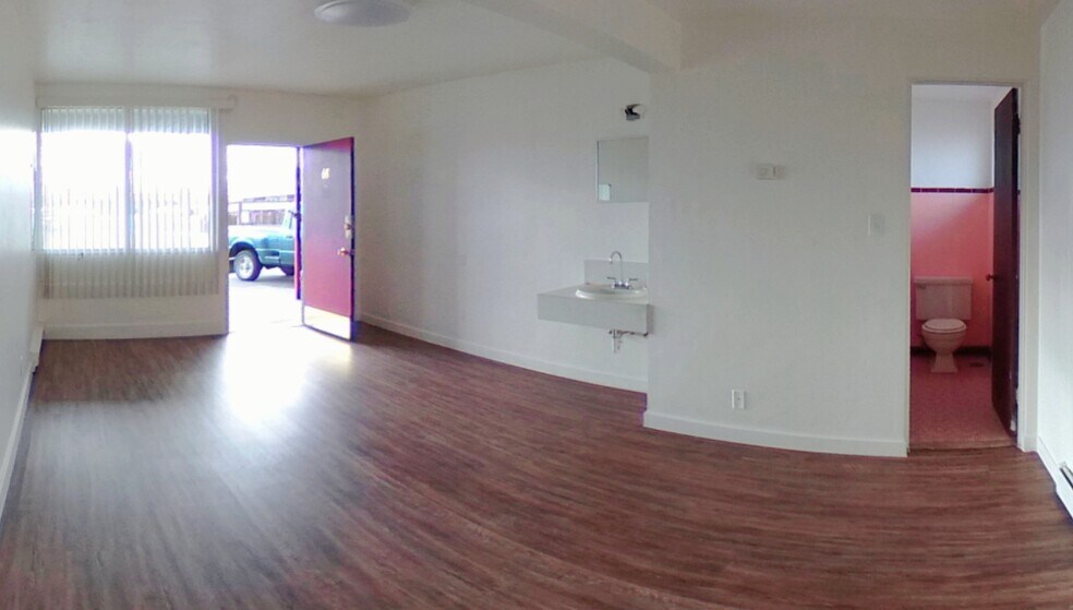 More Photos Of 1006 W 3rd Ave, Moses Lake Apartments For Sale
