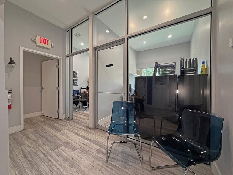 More Photos Of 10501 S Orange Ave, Orlando Light Manufacturing For Sale