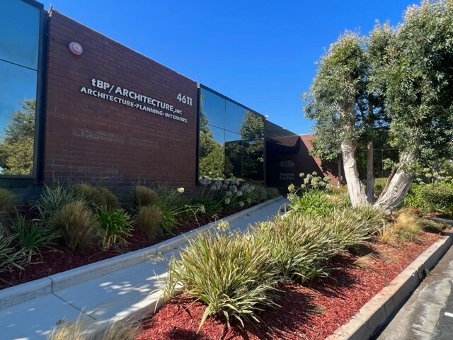 More Photos Of 4611 Teller Ave, Newport Beach Medical For Lease