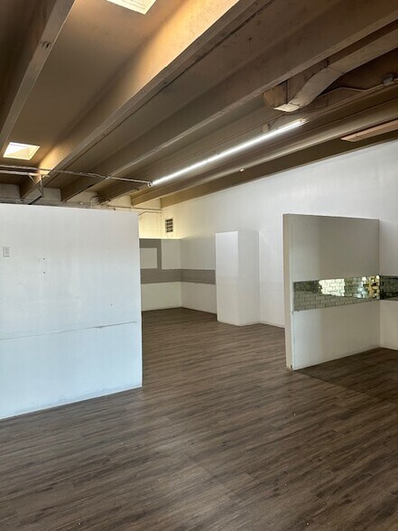 More Photos Of 140 Garden of the Gods Rd, Colorado Springs Flex For Sale