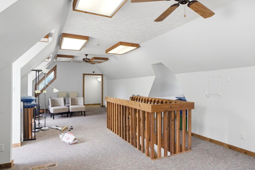 More Photos Of 7266 Far Hills Ave, Centerville Loft Creative Space For Sale
