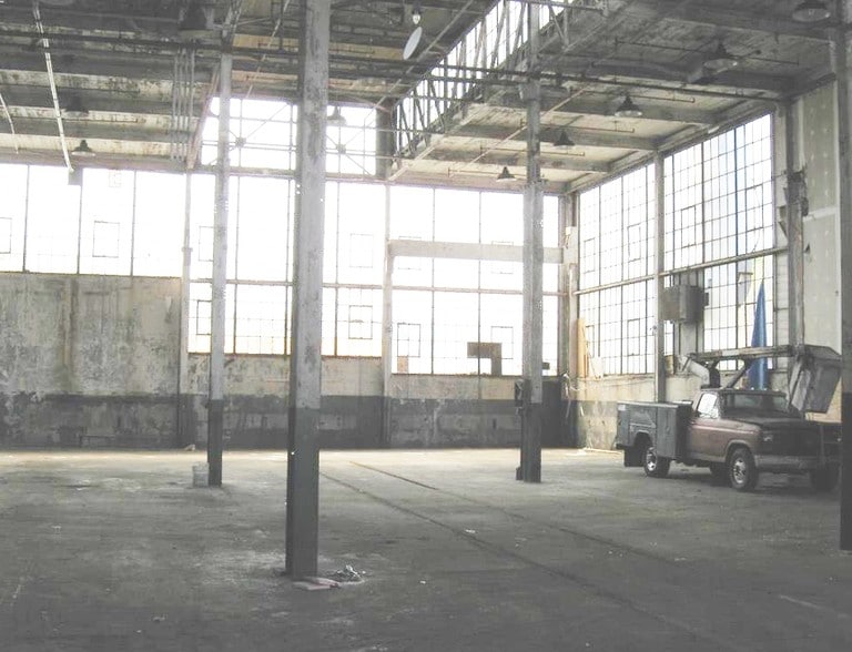 More Photos Of 32 Oak Hill Ln, Fitchburg Warehouse For Sale