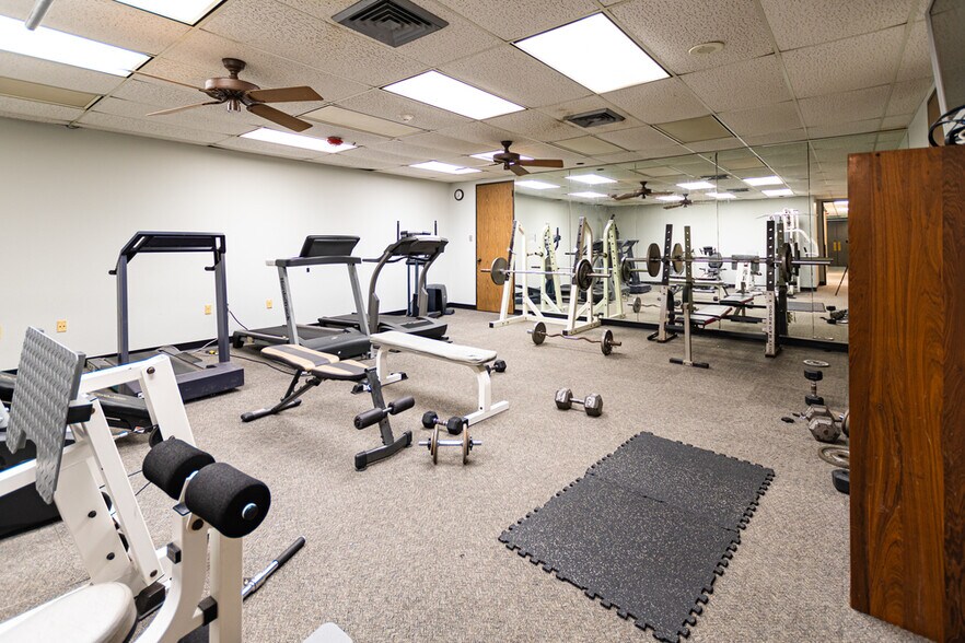 More Photos Of 615 N Upper Broadway St, Corpus Christi Office For Lease