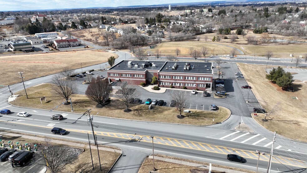 More Photos Of 2925 William Penn Hwy, Easton Office For Lease