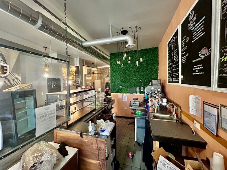 More Photos Of 3453 S Prairie Ave, Chicago Storefront Retail Residential For Lease