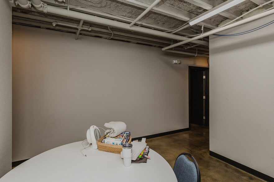 More Photos Of 429 S 119th St W, Wichita Office For Sale