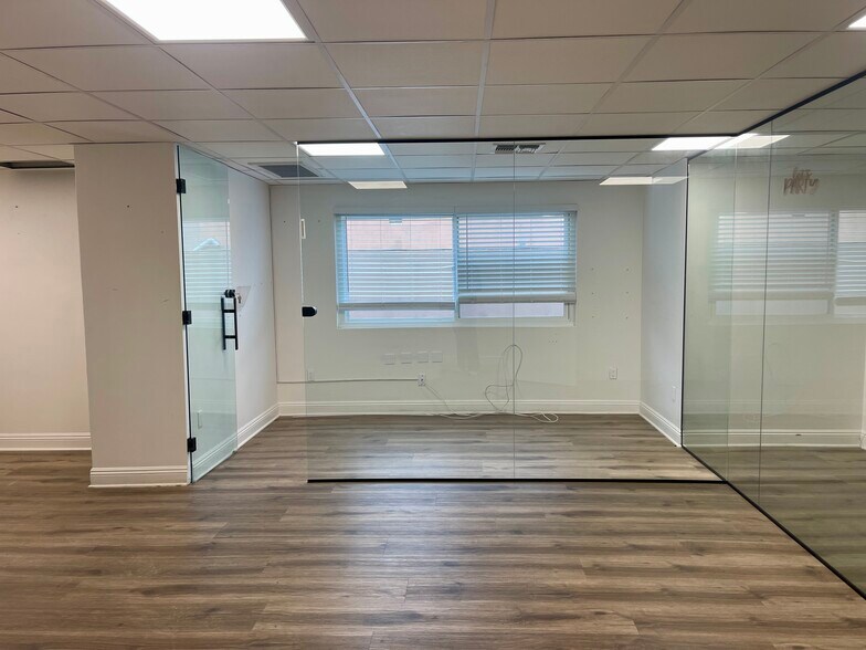 More Photos Of 14530 Hamlin St, Van Nuys Loft Creative Space For Lease