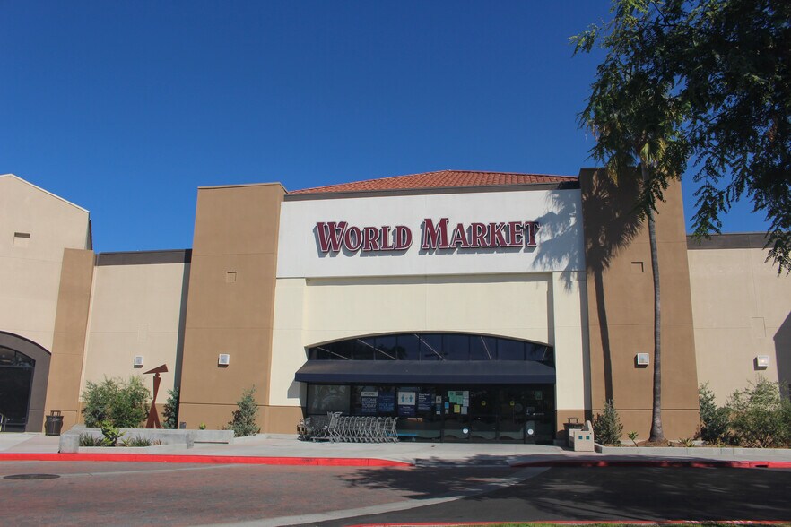 More Photos Of 2110-2178 Vista Way, Oceanside Unknown For Lease