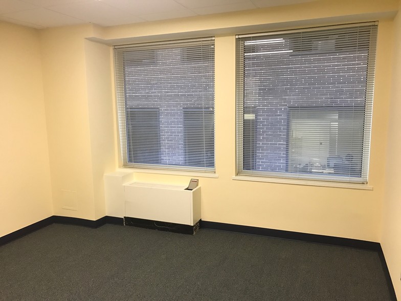 More Photos Of 1625 K St NW, Washington Office For Lease