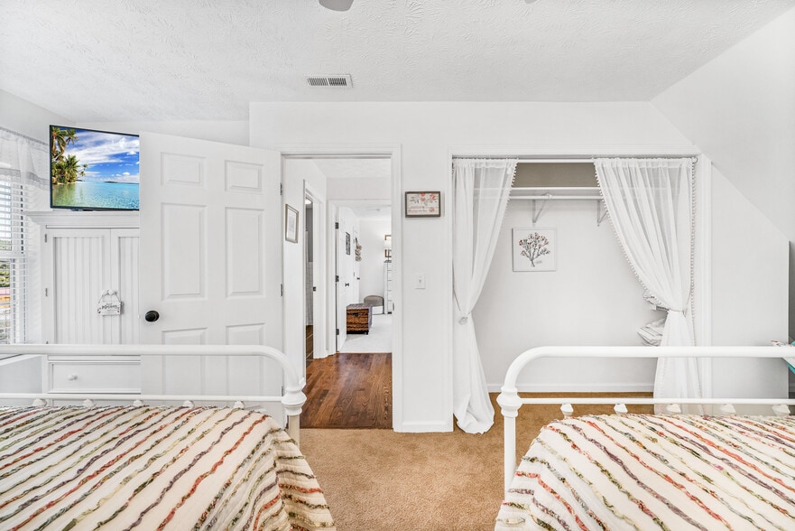 More Photos Of 1249 Gulf Rd, Spencer Golf Course Driving Range For Sale