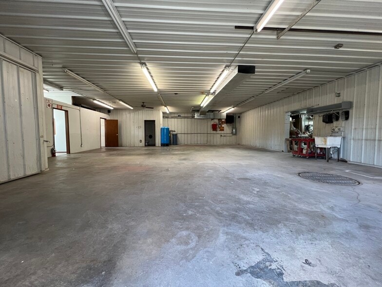 More Photos Of 6626 Watts Rd, Madison Warehouse For Sale