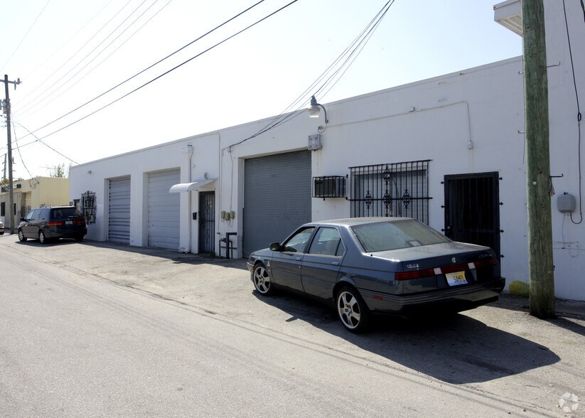 More Photos Of 1474-1478 NE 130th St, North Miami Warehouse For Lease
