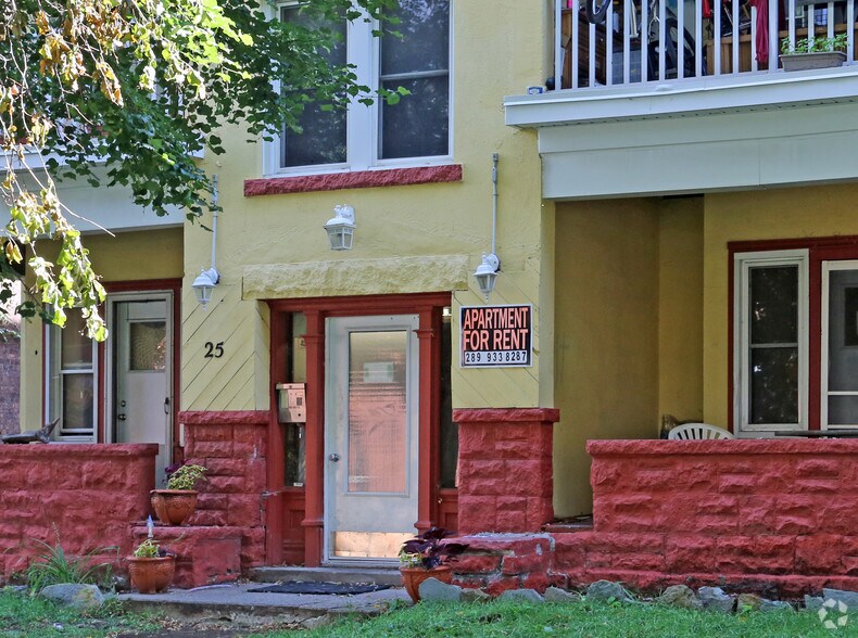 More Photos Of 25 West Ave S, Hamilton Apartments For Sale