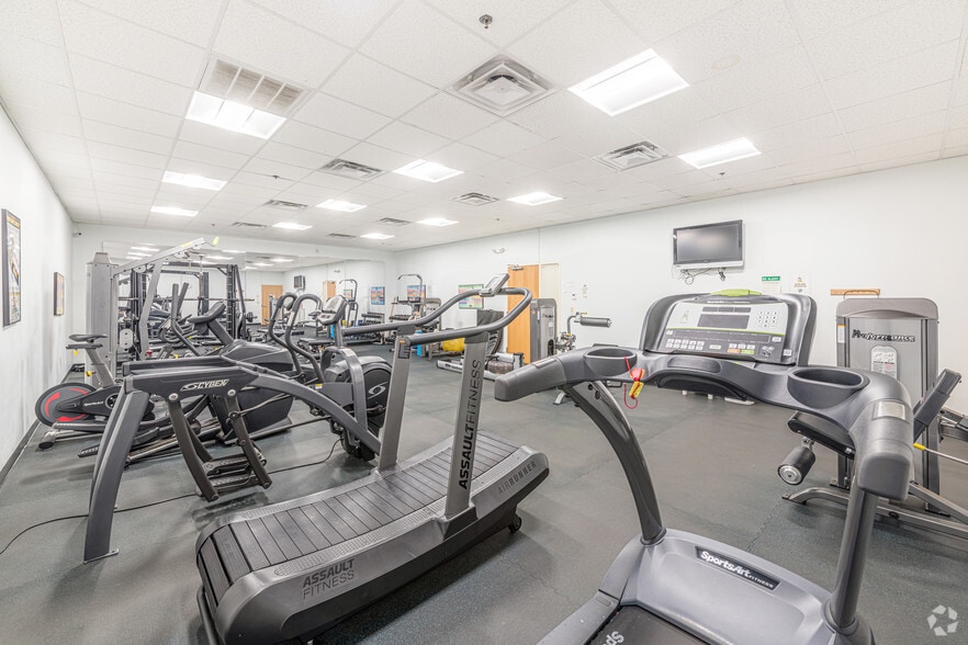 More Photos Of 10 Admiral St, Providence Office For Lease