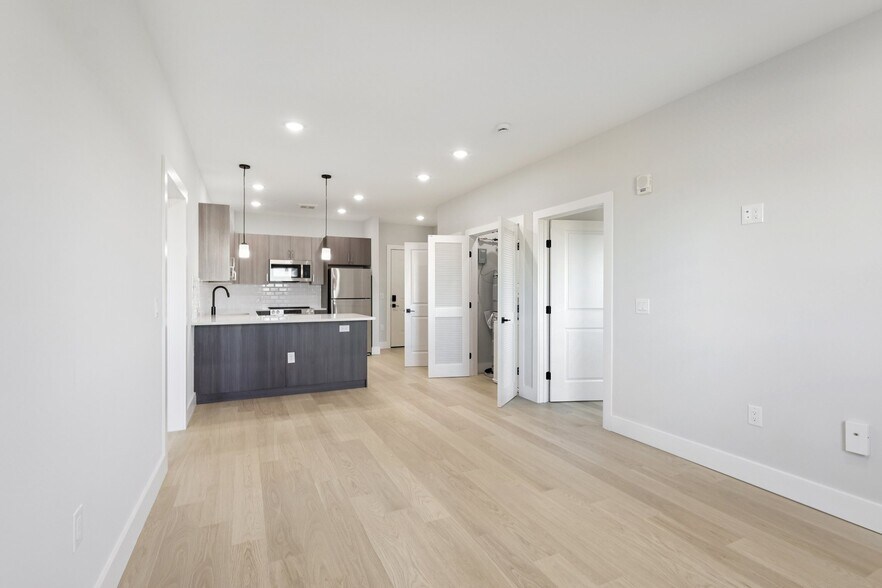 More Photos Of 34-40 Hudson St, Newark Apartments For Lease