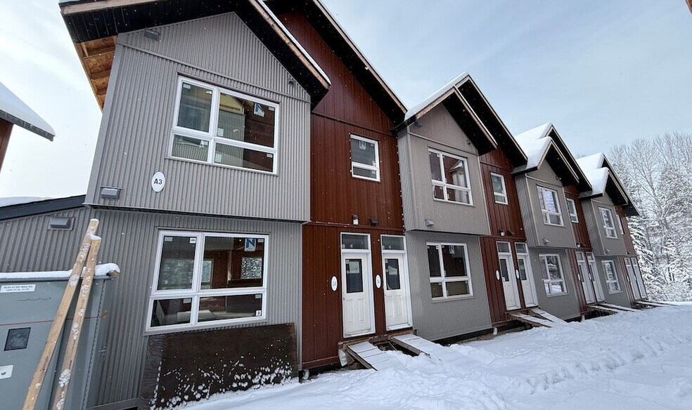 More Photos Of 500 302 Ave, Kimberley Apartments For Sale