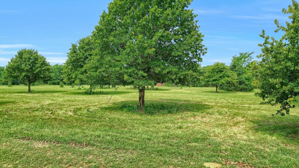 More Photos Of TBD W Line Road, Whitesboro Land For Sale