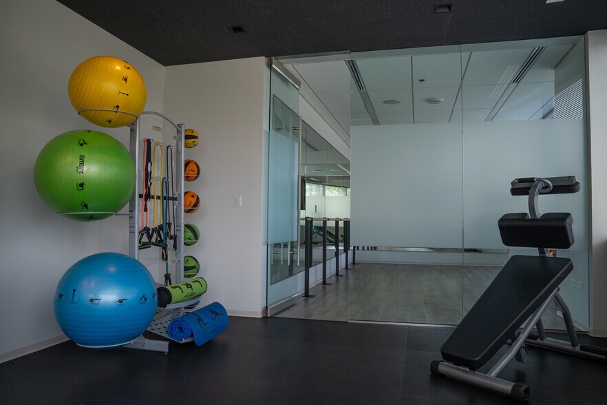 More Photos Of 380 Interlocken Cres, Broomfield Office For Lease