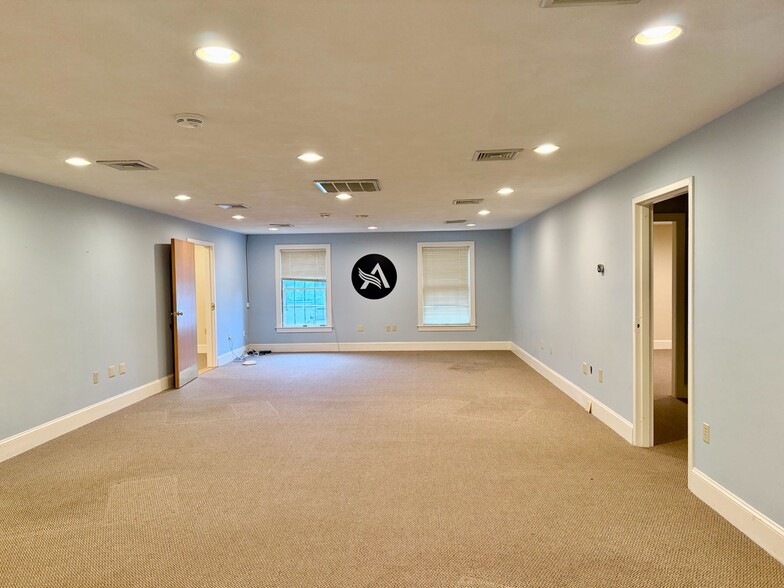 More Photos Of 1624 Sudbury Rd, Concord Office For Lease
