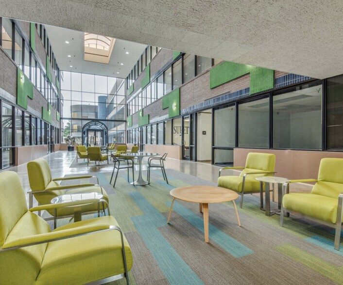 More Photos Of 2351 W Northwest Hwy, Dallas Office For Lease