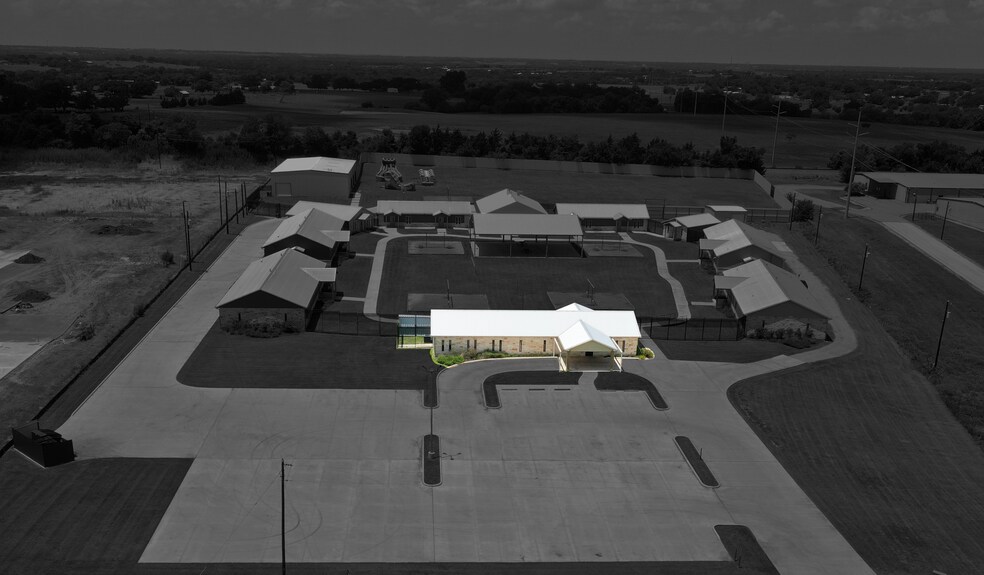 More Photos Of 4150 Highway 36 S, Brenham Shelter For Sale