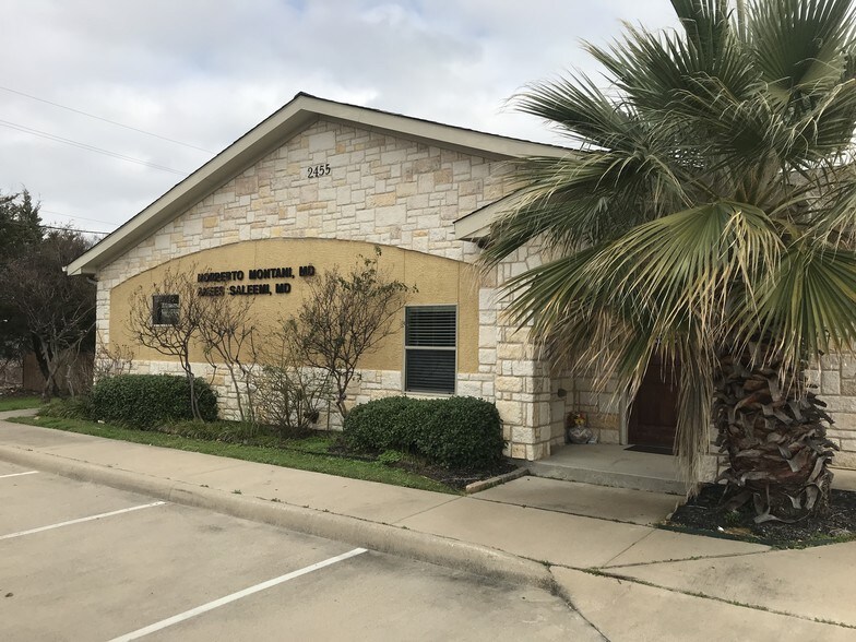 More Photos Of 2451-2461 Robinson Rd, Grand Prairie Medical For Sale