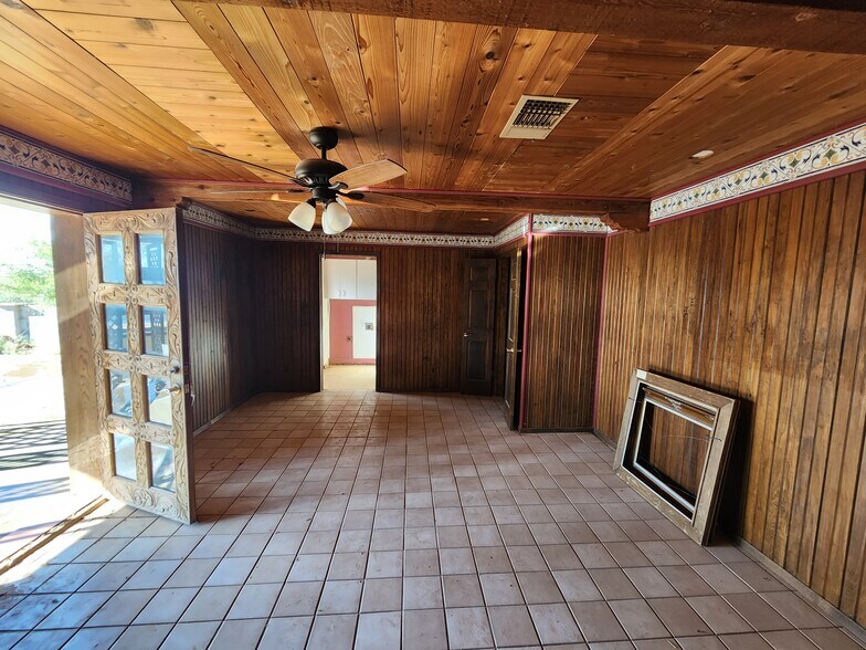 More Photos Of 1601 N County Road 1110, Midland Land For Sale