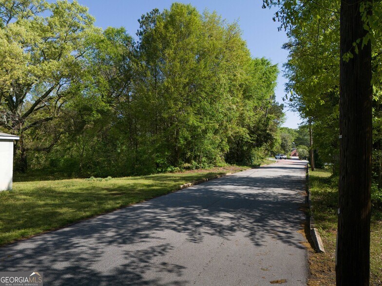 More Photos Of 174 E Broad St, Fairburn Land For Sale