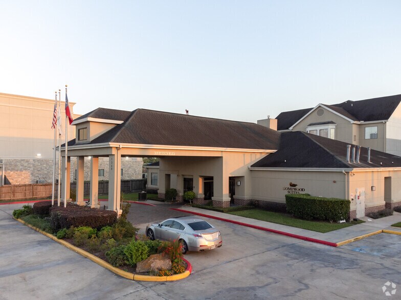 More Photos Of 1340 N Sam Houston Pky E, Houston Hotel For Sale