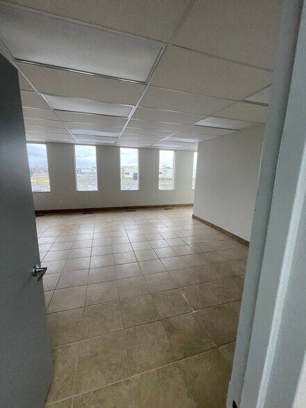 More Photos Of 14500 W 8 Mile Rd, Oak Park Office Residential For Sale