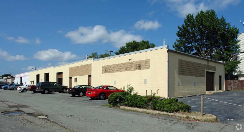 More Photos Of 6509 Dickens Pl, Richmond Auto Repair For Sale