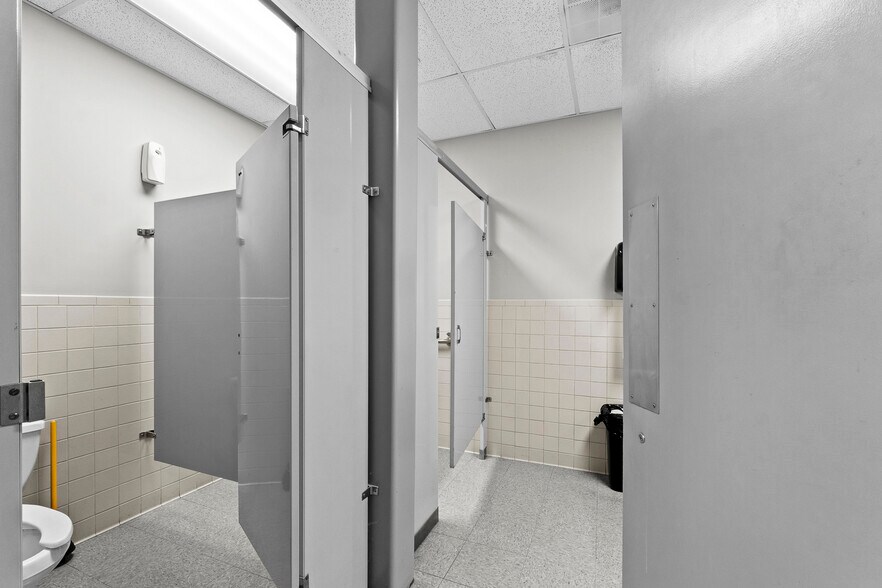 More Photos Of 7200 Highway 150, Greenville Office For Sale