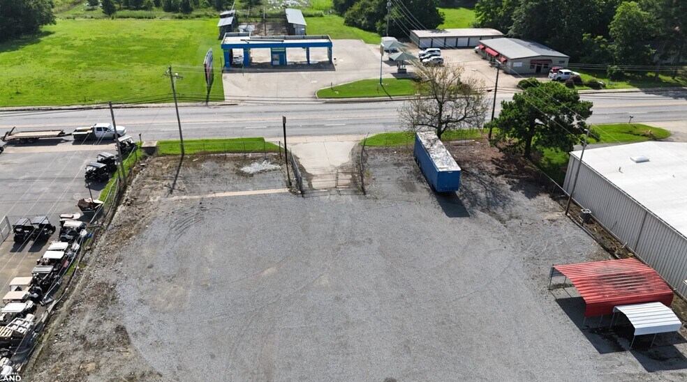 More Photos Of 1701 S Timber St, Stuttgart Office Residential For Sale