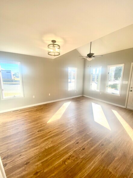 More Photos Of 809 Hanson St, Salisbury Multifamily For Sale