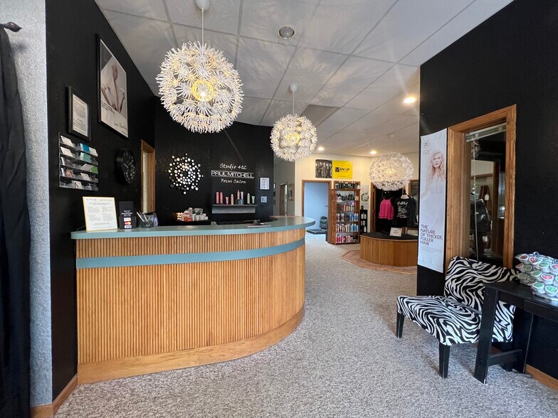 More Photos Of 402 E Main St, Riverton Storefront Retail Office For Sale