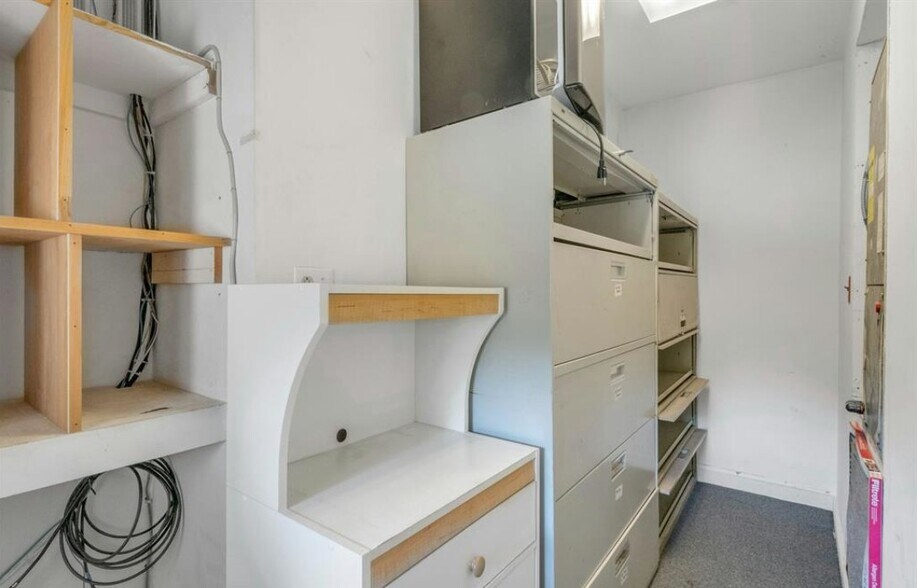 More Photos Of 29 Haines Rd, Bedford Hills Loft Creative Space For Lease