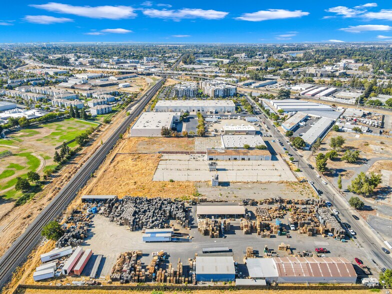 More Photos Of 3264 Ramona Ave, Sacramento Manufacturing For Lease
