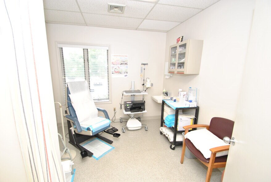 More Photos Of 223 Monmouth Rd, West Long Branch Medical For Lease