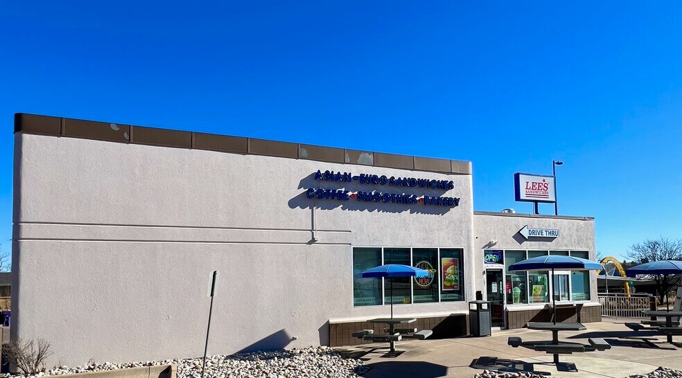 More Photos Of 2905 W Alameda Ave, Denver Fast Food For Lease