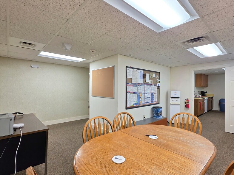 More Photos Of 338 E Montpelier Rd, Barre Town Office For Sale