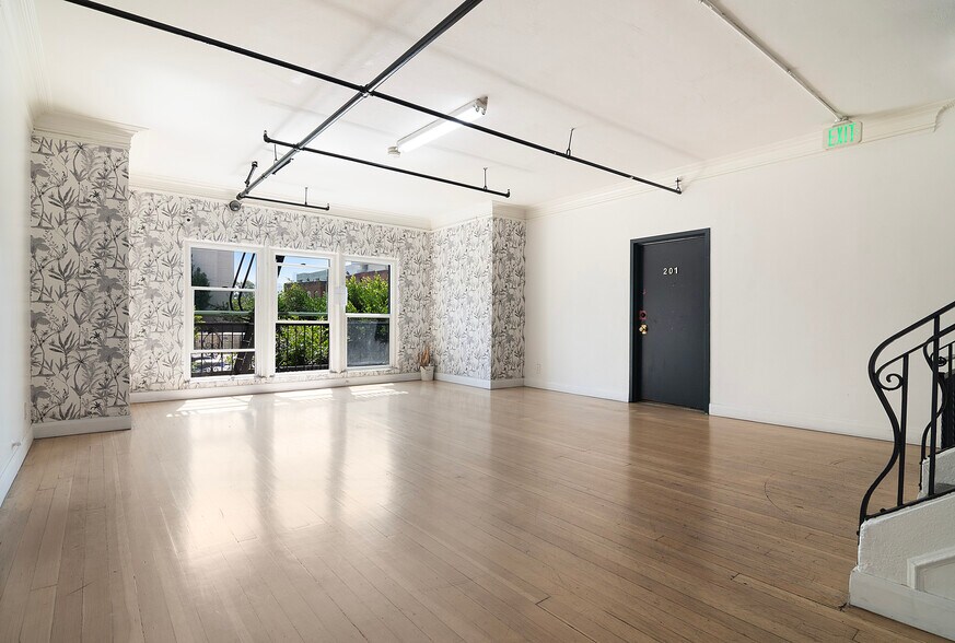 More Photos Of 681 Shatto Pl, Los Angeles Multifamily For Sale