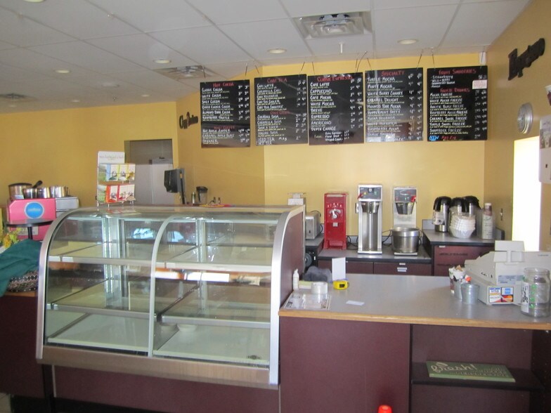 More Photos Of 6511 Ware Rd, Lino Lakes Storefront For Lease