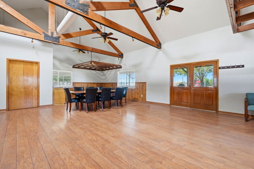 More Photos Of 1260 Buttonwillow Ave, Reedley Warehouse For Sale